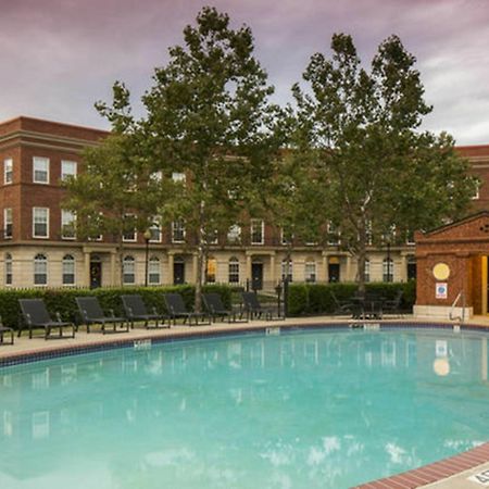 Bridgestreet At Easton Commons Aparthotel Columbus Exterior photo